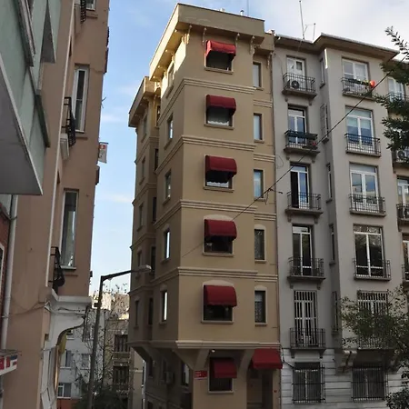 Taksim Hotel *